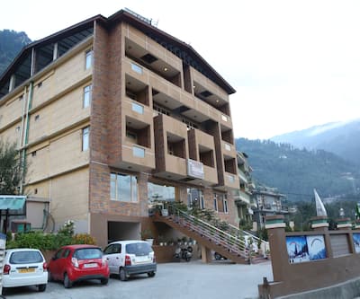 https://imgcld.yatra.com/ytimages/image/upload/t_hotel_yatra_city_desktop/v1442799247/Domestic Hotels/Hotels_Manali/Hotel Park Paradise/CR0A7011.jpg